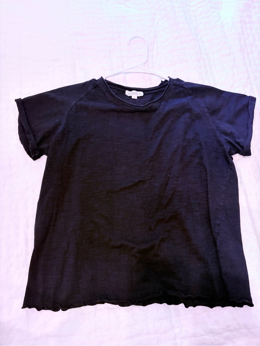AEMI+CO Women’s Black Short Sleeve Crew Tee Sz M/L